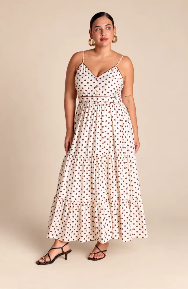 otono-2026-vestido-lunares-blanco-marron
